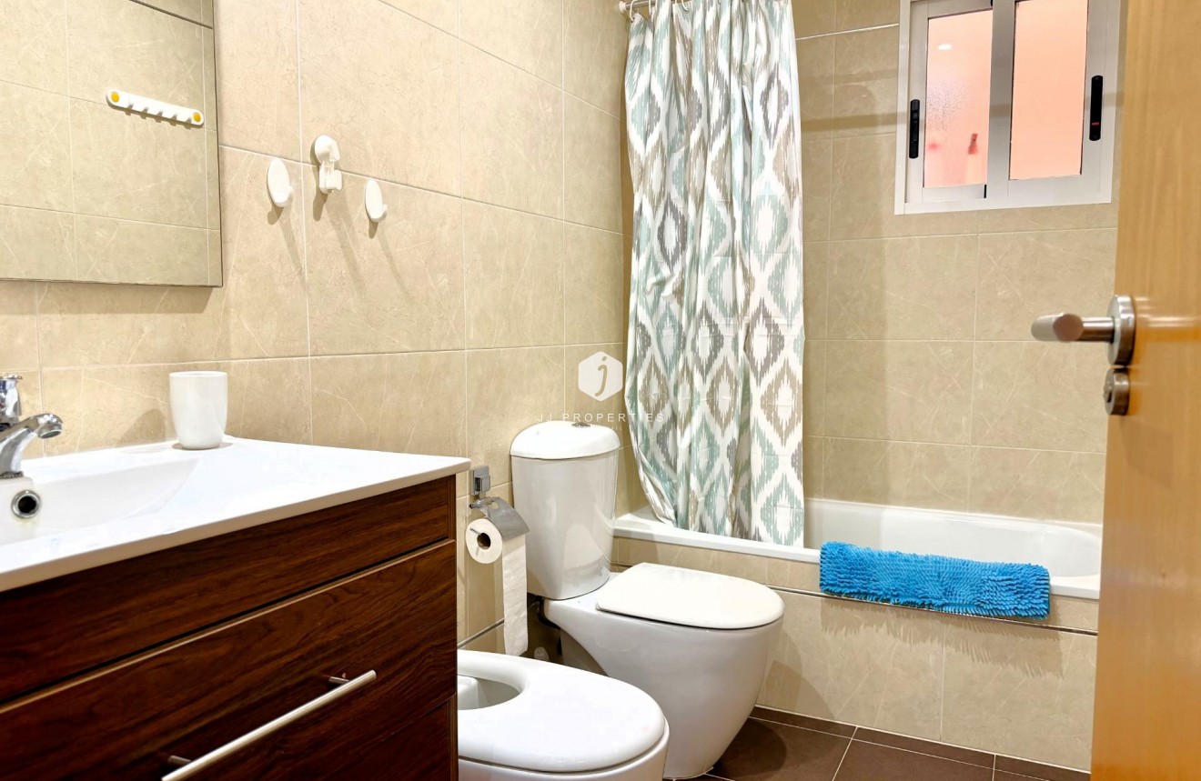 Resale - Apartment / flat -
Torrevieja - El molino