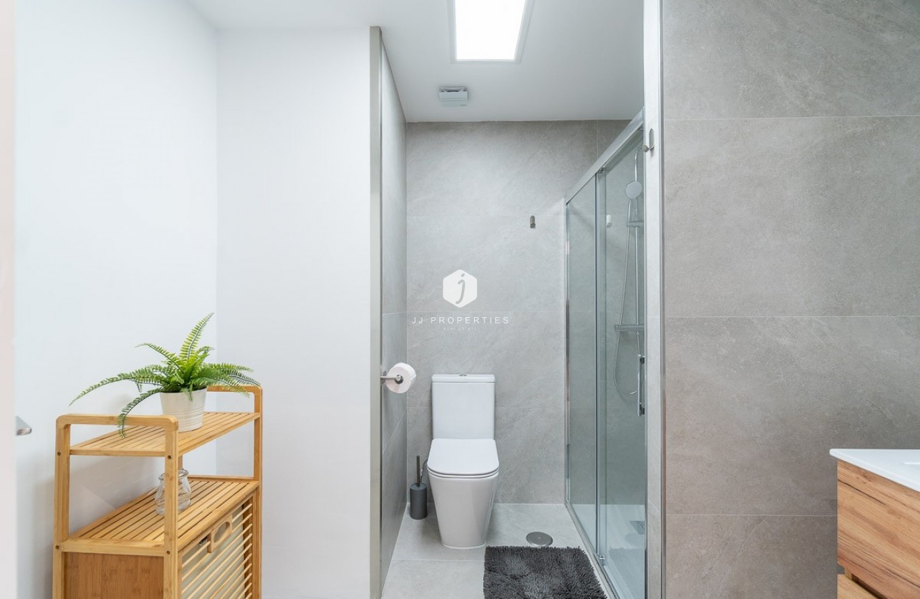 D'occasion - Appartement -
Torrevieja - Costa Blanca