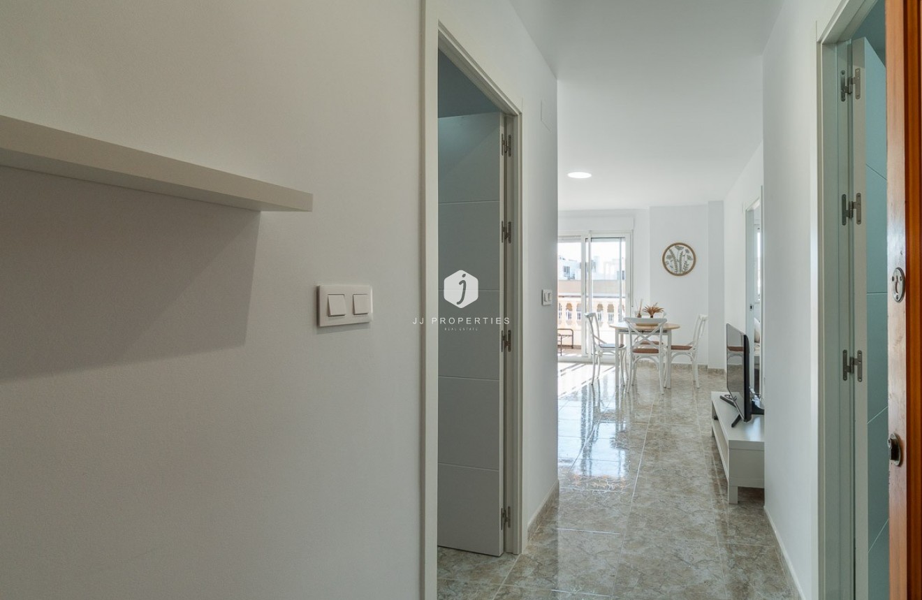D'occasion - Appartement -
Torrevieja - Costa Blanca