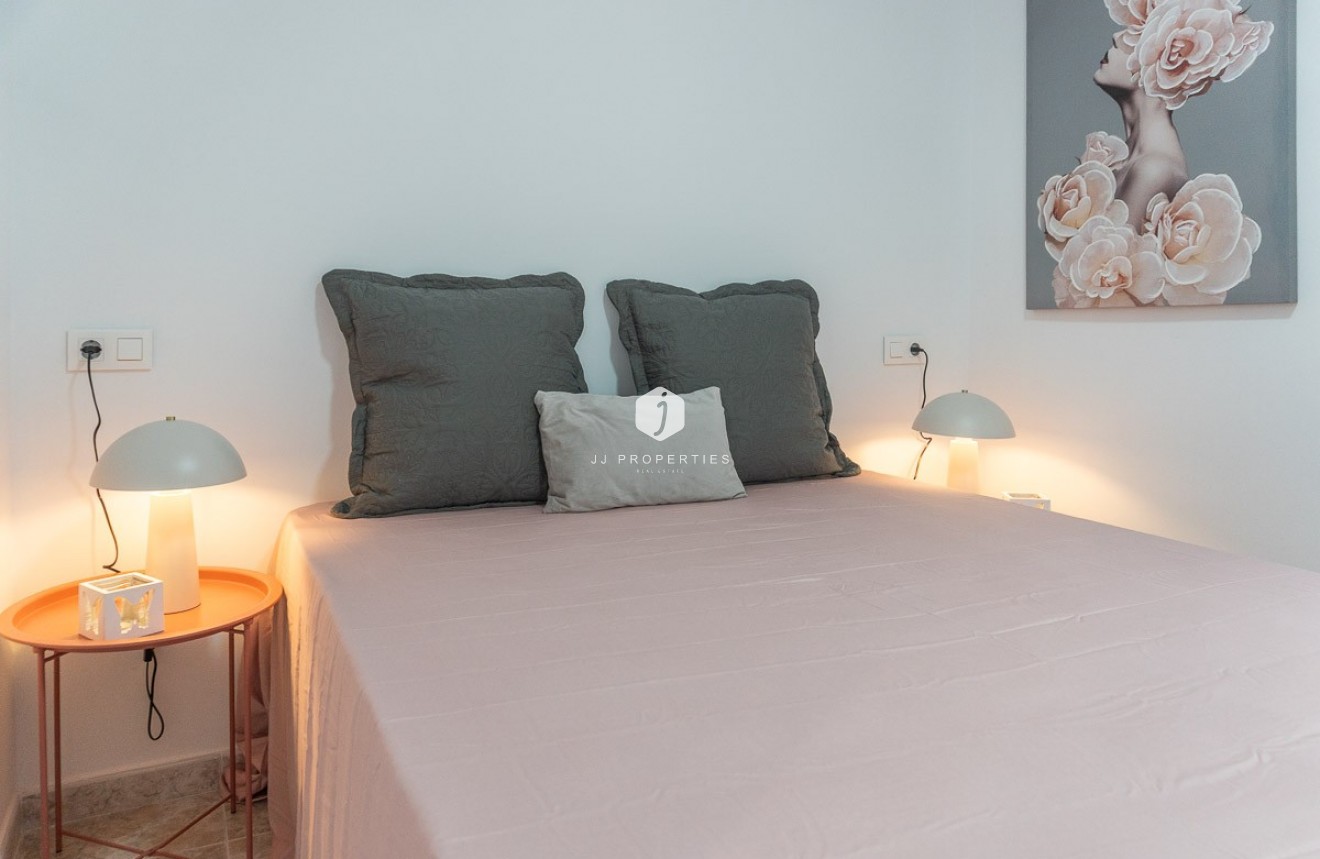 D'occasion - Appartement -
Torrevieja - Costa Blanca