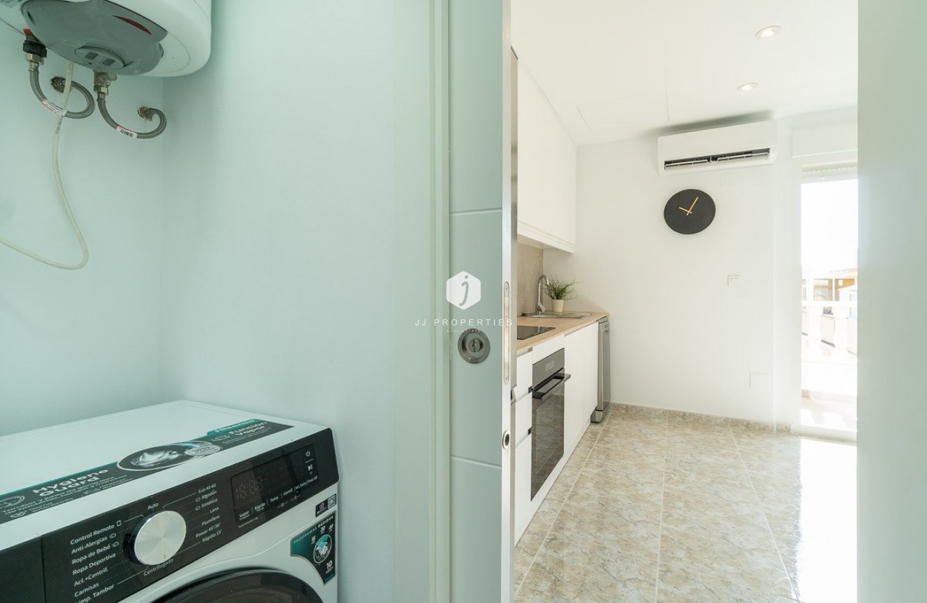 D'occasion - Appartement -
Torrevieja - Costa Blanca