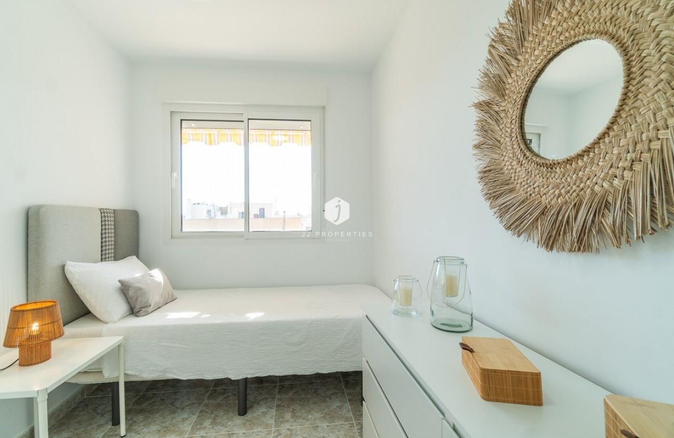 D'occasion - Appartement -
Torrevieja - Costa Blanca