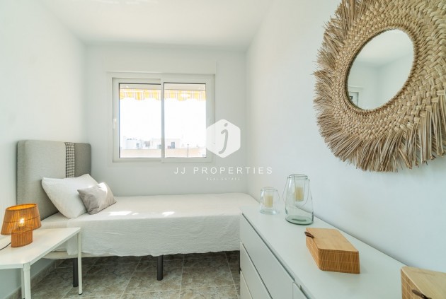 D'occasion - Appartement -
Torrevieja - Costa Blanca