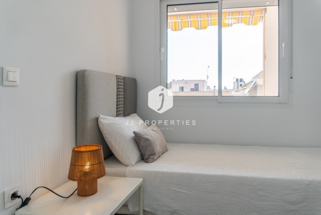 D'occasion - Appartement -
Torrevieja - Costa Blanca