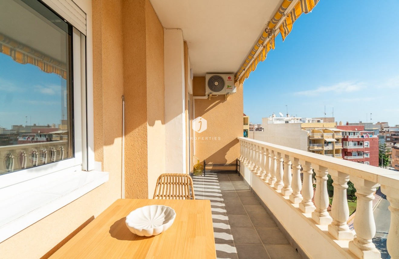 D'occasion - Appartement -
Torrevieja - Costa Blanca