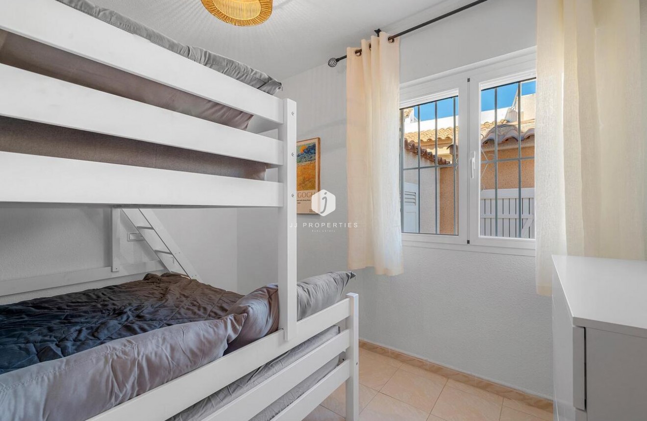 Aus zweiter Hand - Bungalow -
Torrevieja - Los Balcones
