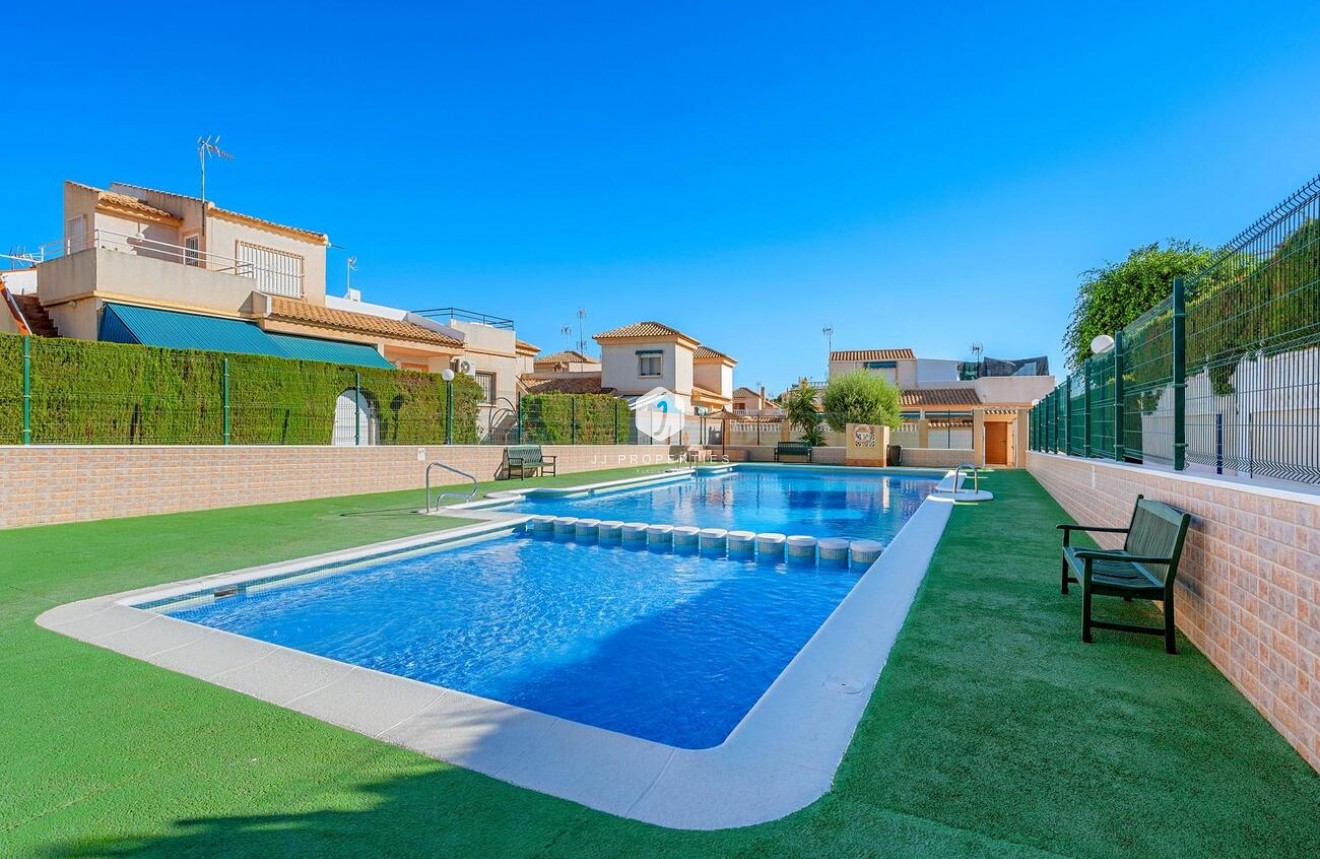 Aus zweiter Hand - Bungalow -
Torrevieja - Los Balcones