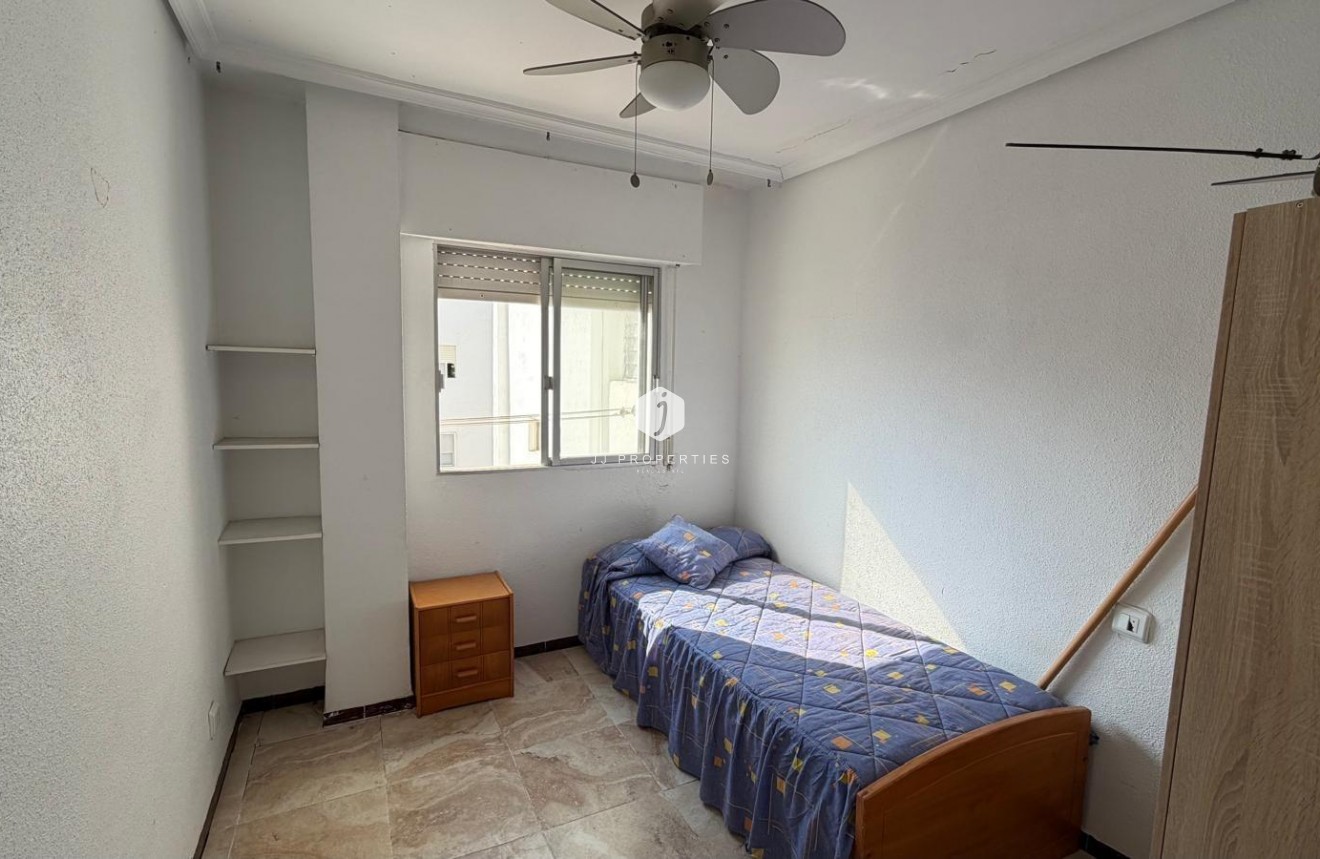 Tweedehands - Appartement / flat -
Torrevieja - Acequion