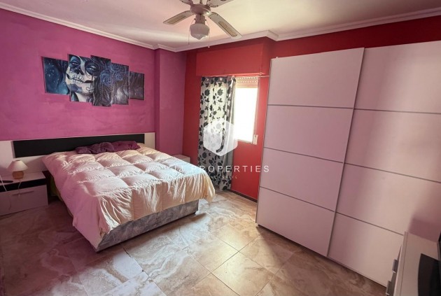 Tweedehands - Appartement / flat -
Torrevieja - Acequion
