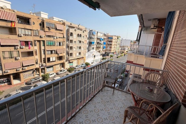 Tweedehands - Appartement / flat -
Torrevieja - Acequion