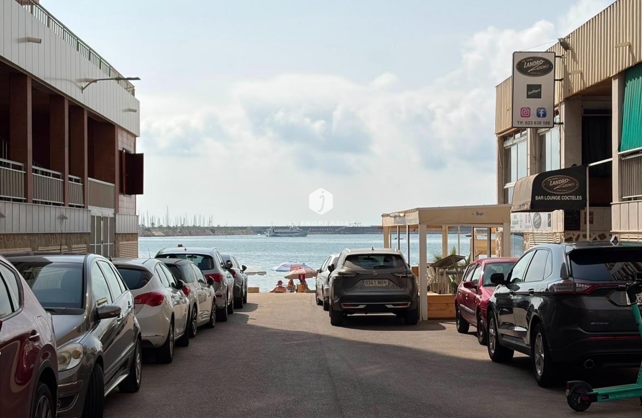 Resale - Apartment / flat -
Torrevieja - Acequion