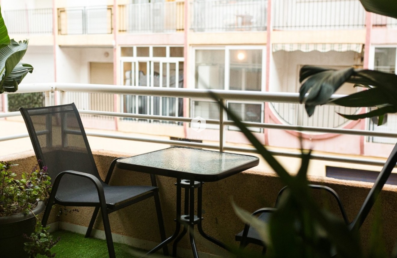 Tweedehands - Appartement / flat -
Torrevieja - Costa Blanca