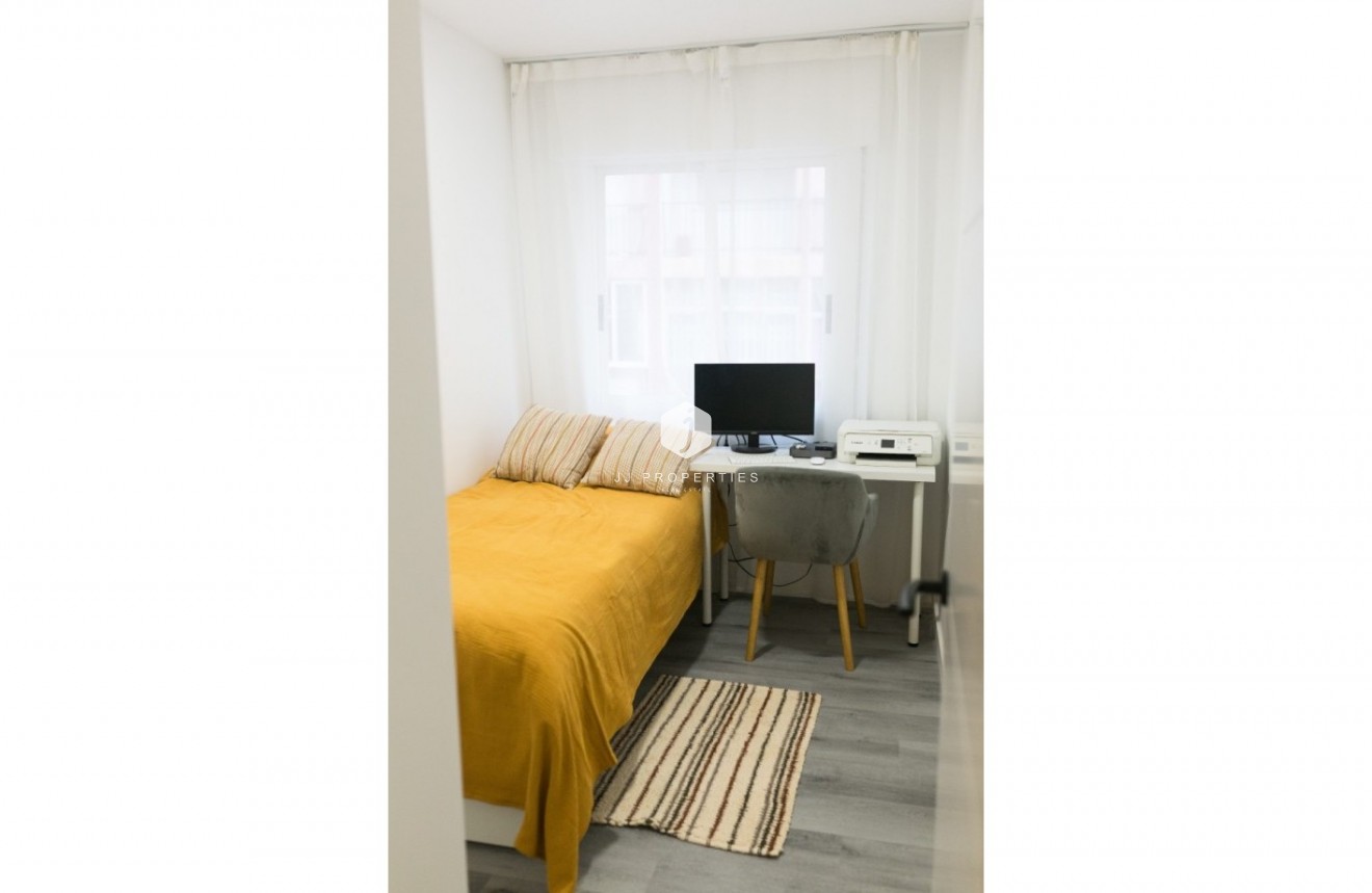 Tweedehands - Appartement / flat -
Torrevieja - Costa Blanca