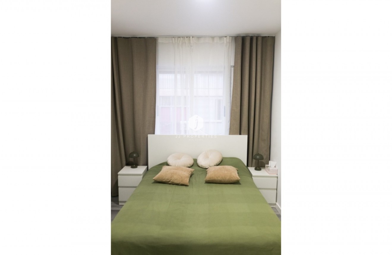 Tweedehands - Appartement / flat -
Torrevieja - Costa Blanca