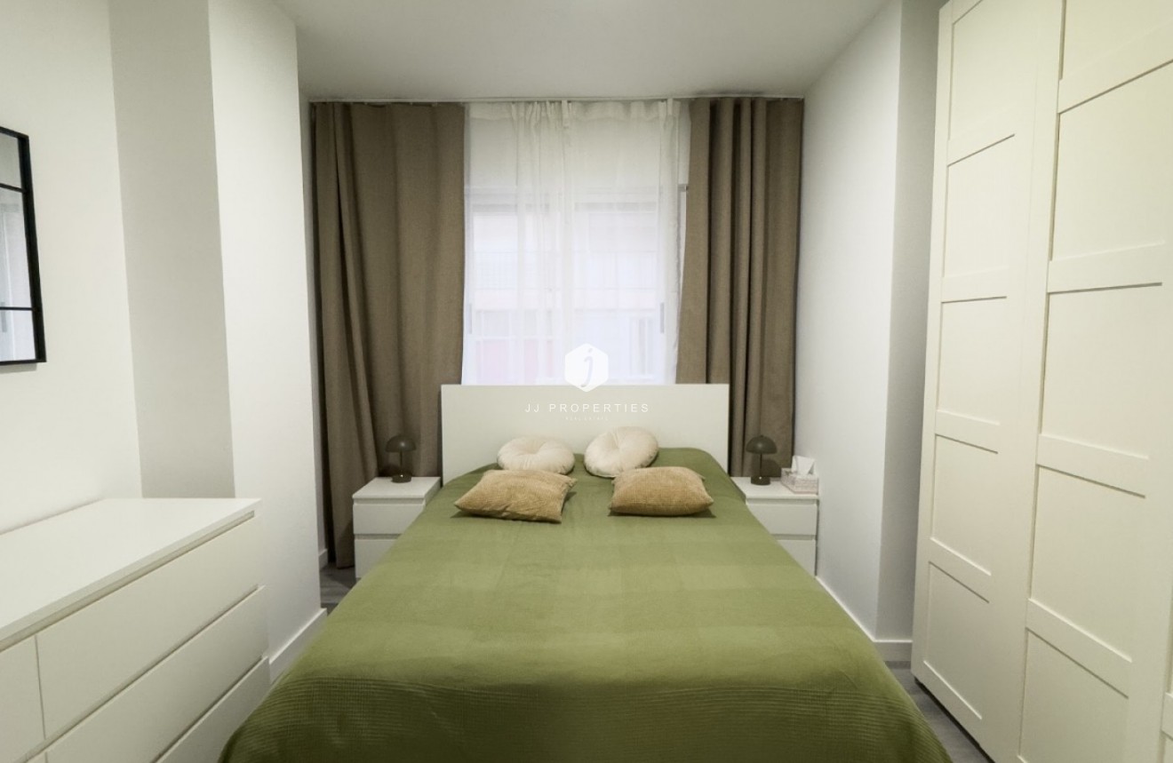 Tweedehands - Appartement / flat -
Torrevieja - Costa Blanca