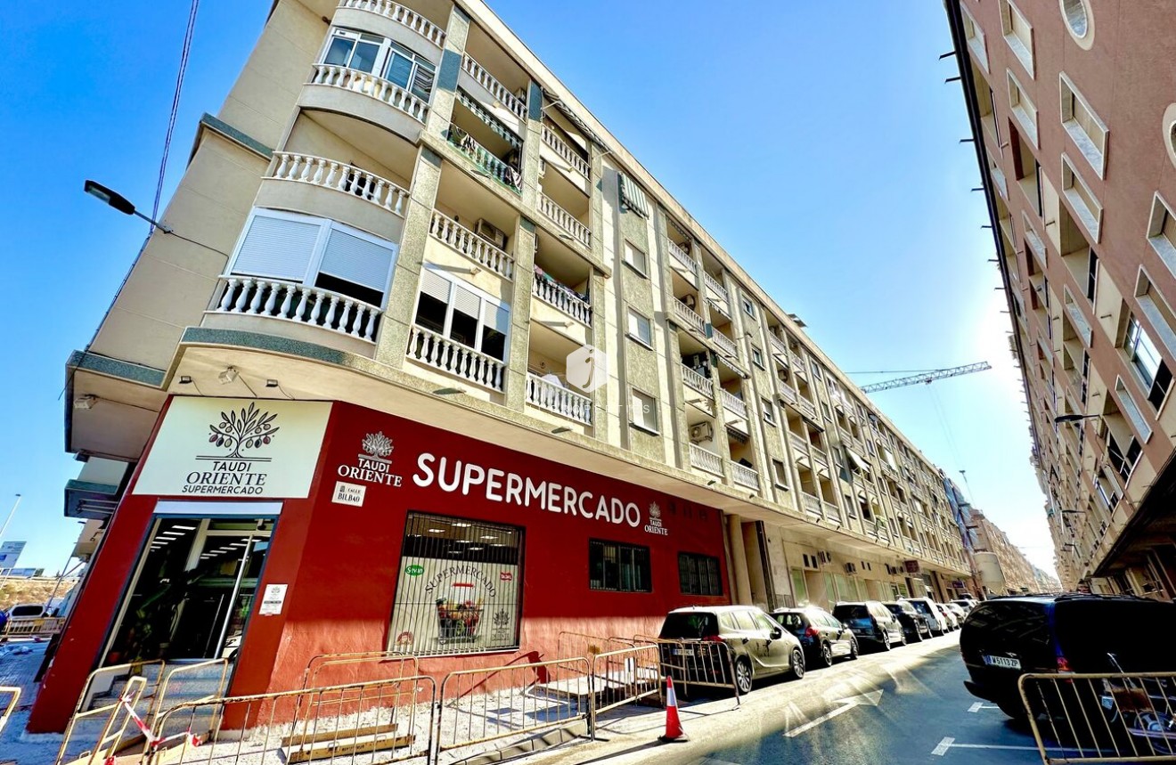 Tweedehands - Appartement / flat -
Torrevieja - Centro