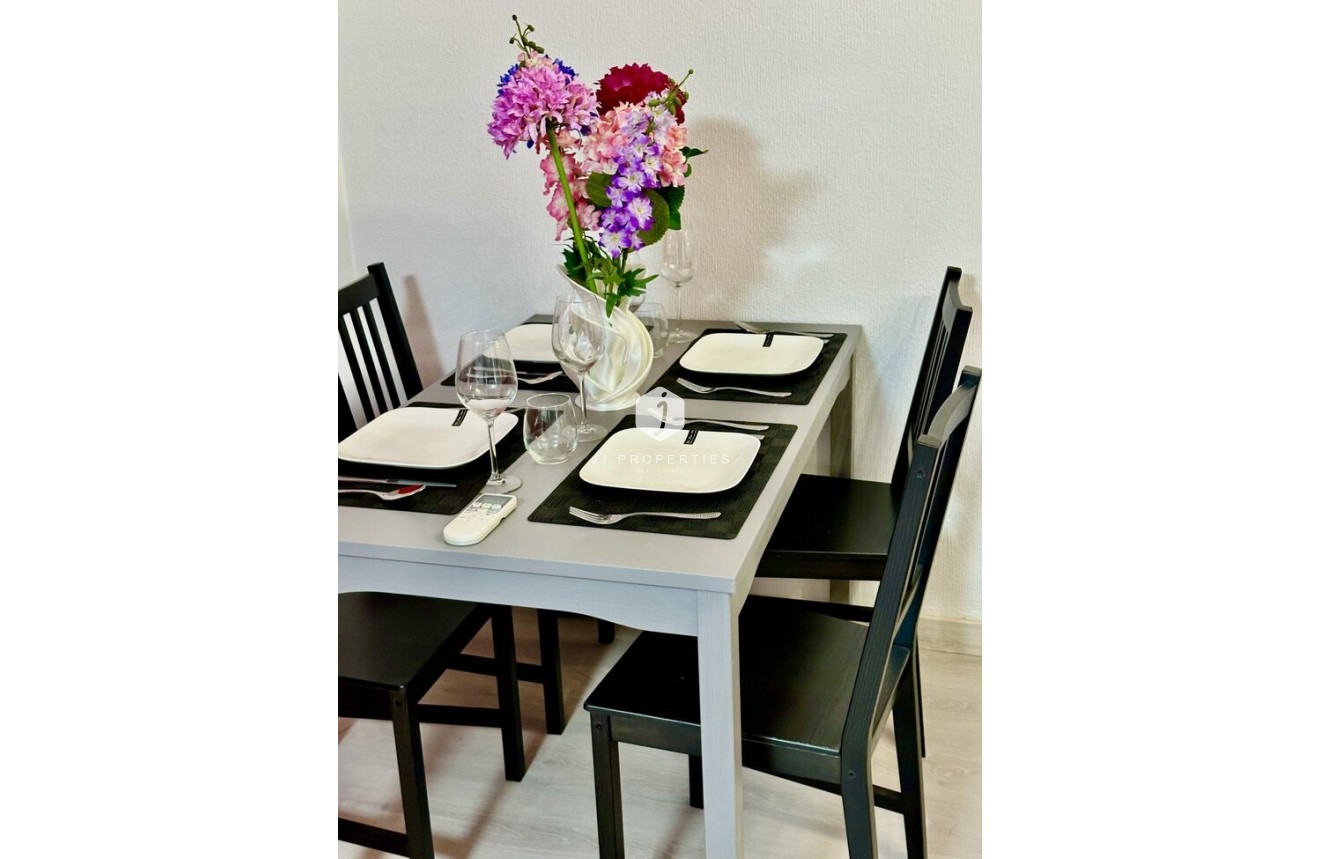 Tweedehands - Appartement / flat -
Torrevieja - Centro