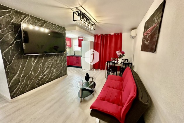 Tweedehands - Appartement / flat -
Torrevieja - Centro