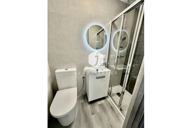 Tweedehands - Appartement / flat -
Torrevieja - Centro