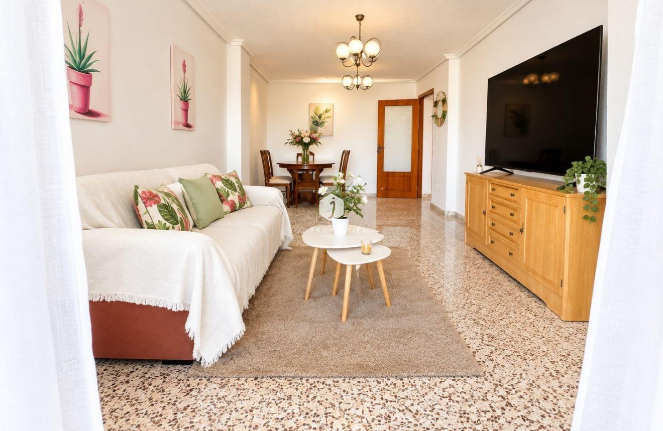 Tweedehands - Appartement / flat -
Torrevieja - Acequion