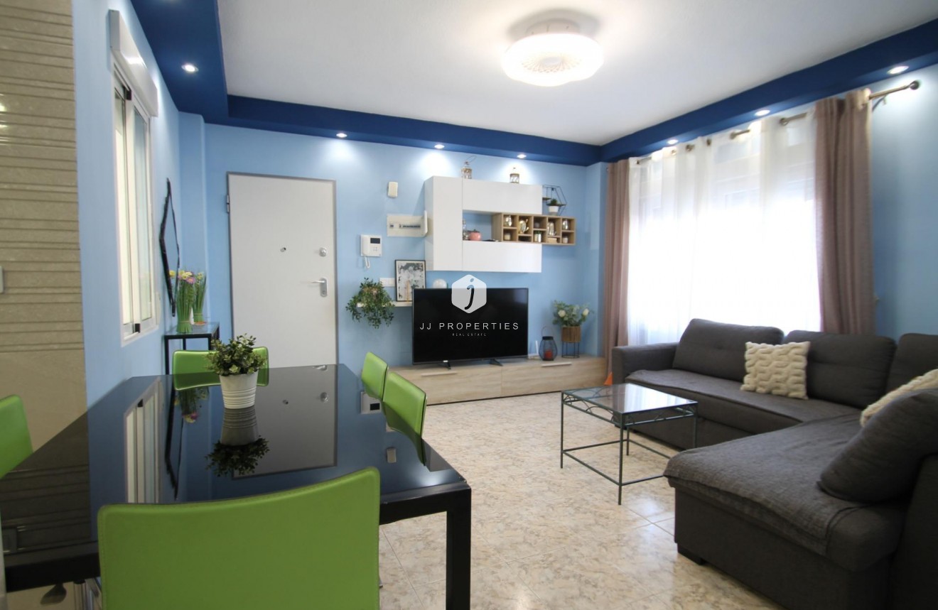 Resale - Apartment / flat -
Torrevieja - Playa de los Naufragos