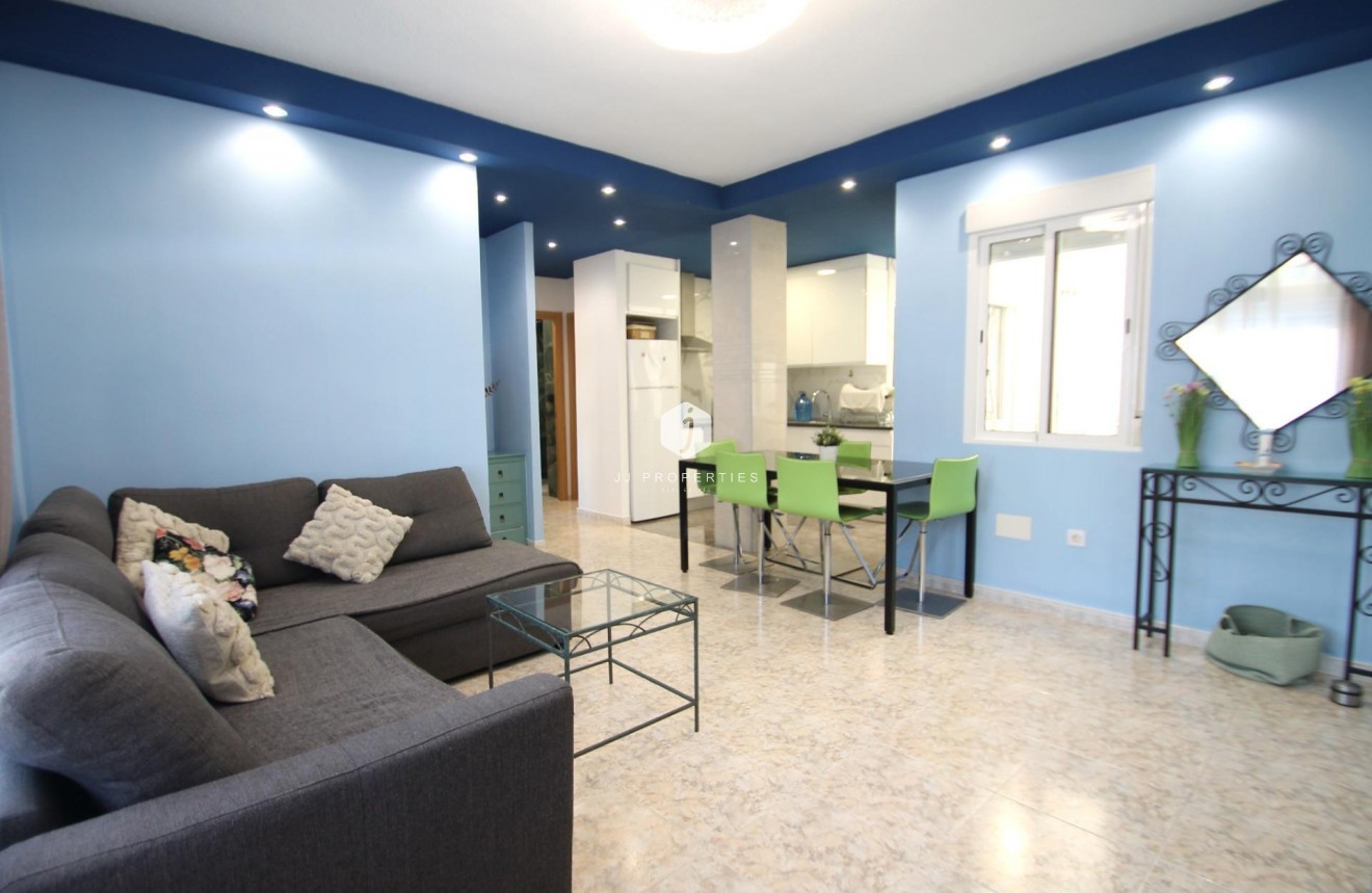 Resale - Apartment / flat -
Torrevieja - Playa de los Naufragos