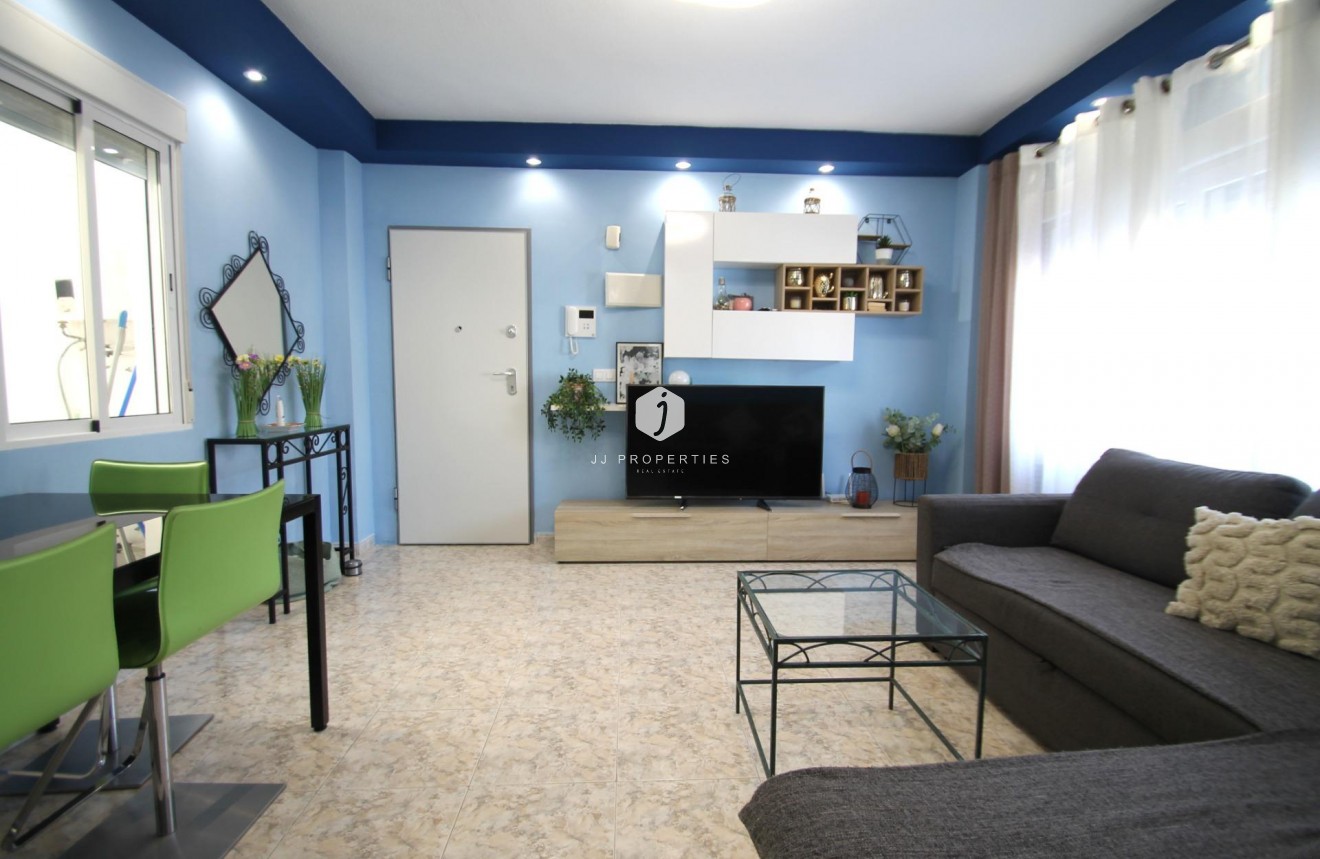 Resale - Apartment / flat -
Torrevieja - Playa de los Naufragos