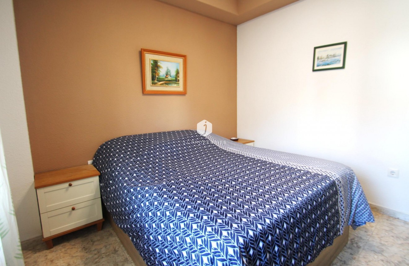 Resale - Apartment / flat -
Torrevieja - Playa de los Naufragos
