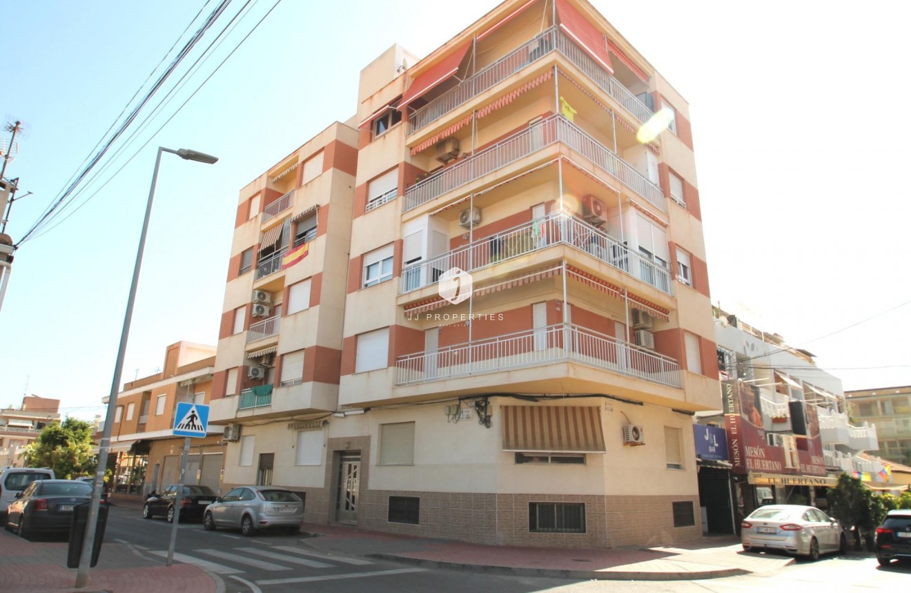 Resale - Apartment / flat -
Torrevieja - Playa de los Naufragos