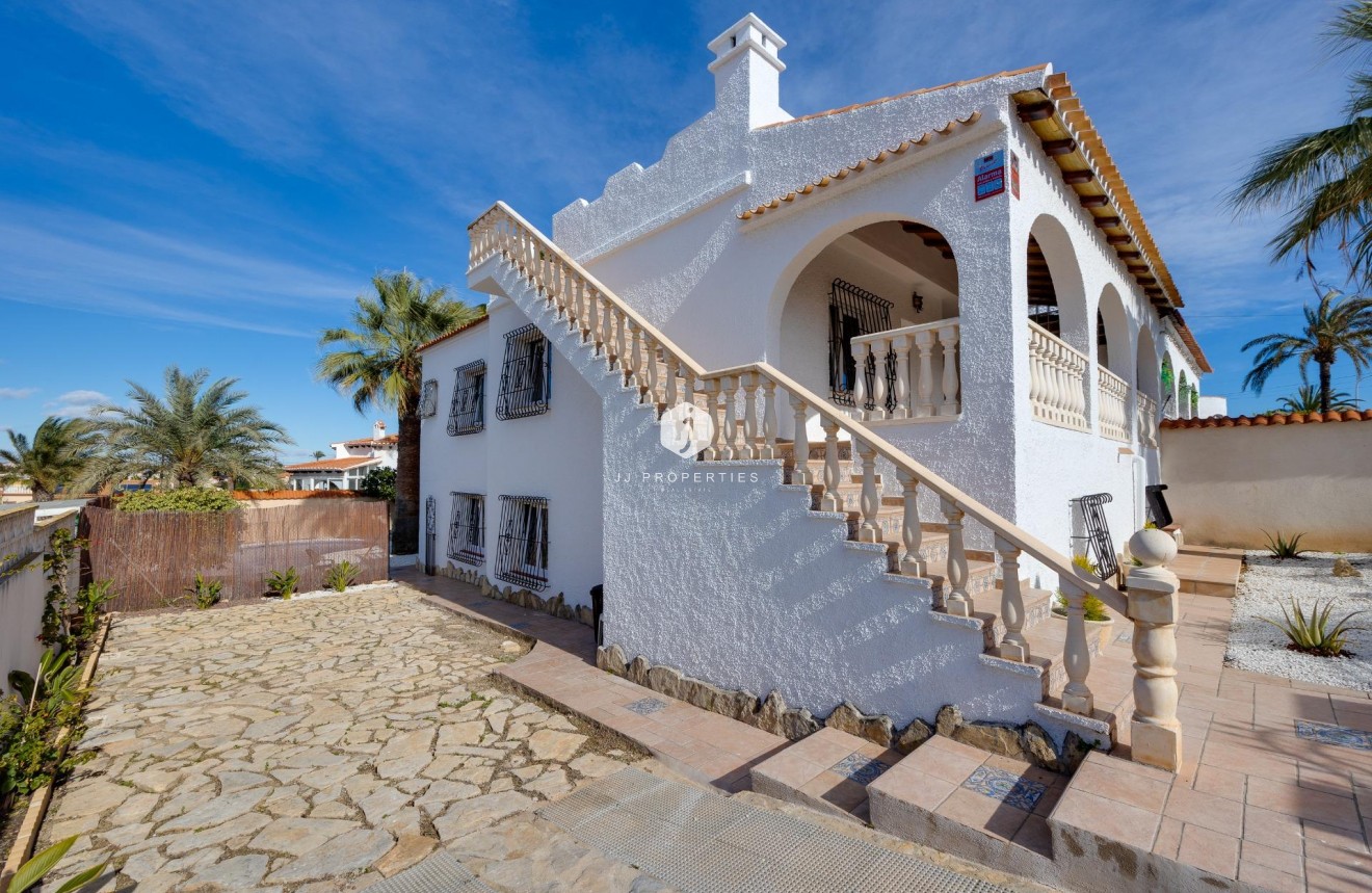 D'occasion - Villa -
Torrevieja - La Siesta - El Salado - Torreta