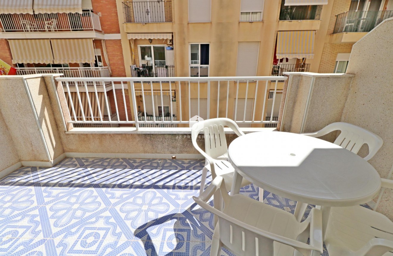 Resale - Apartment / flat -
Torrevieja - Playa del Cura