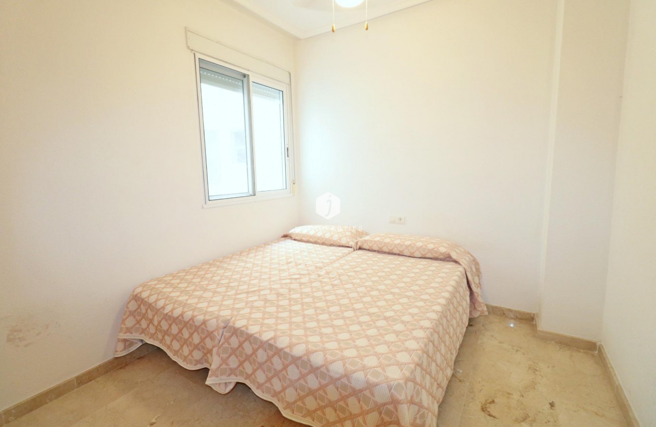 Resale - Apartment / flat -
Torrevieja - Playa del Cura