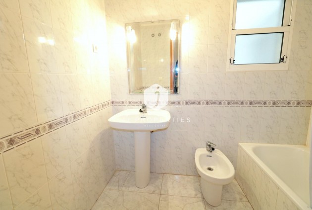 Resale - Apartment / flat -
Torrevieja - Playa del Cura