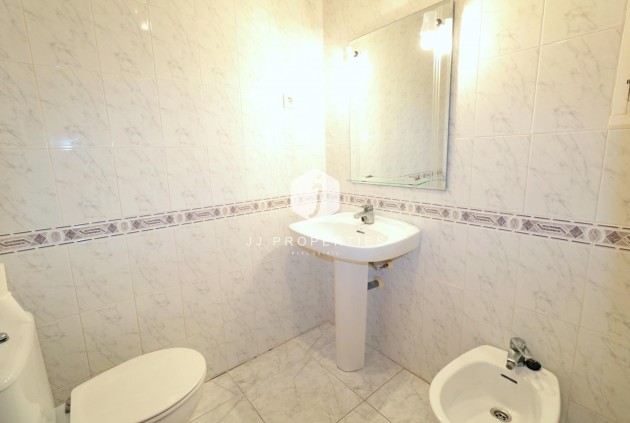 Resale - Apartment / flat -
Torrevieja - Playa del Cura
