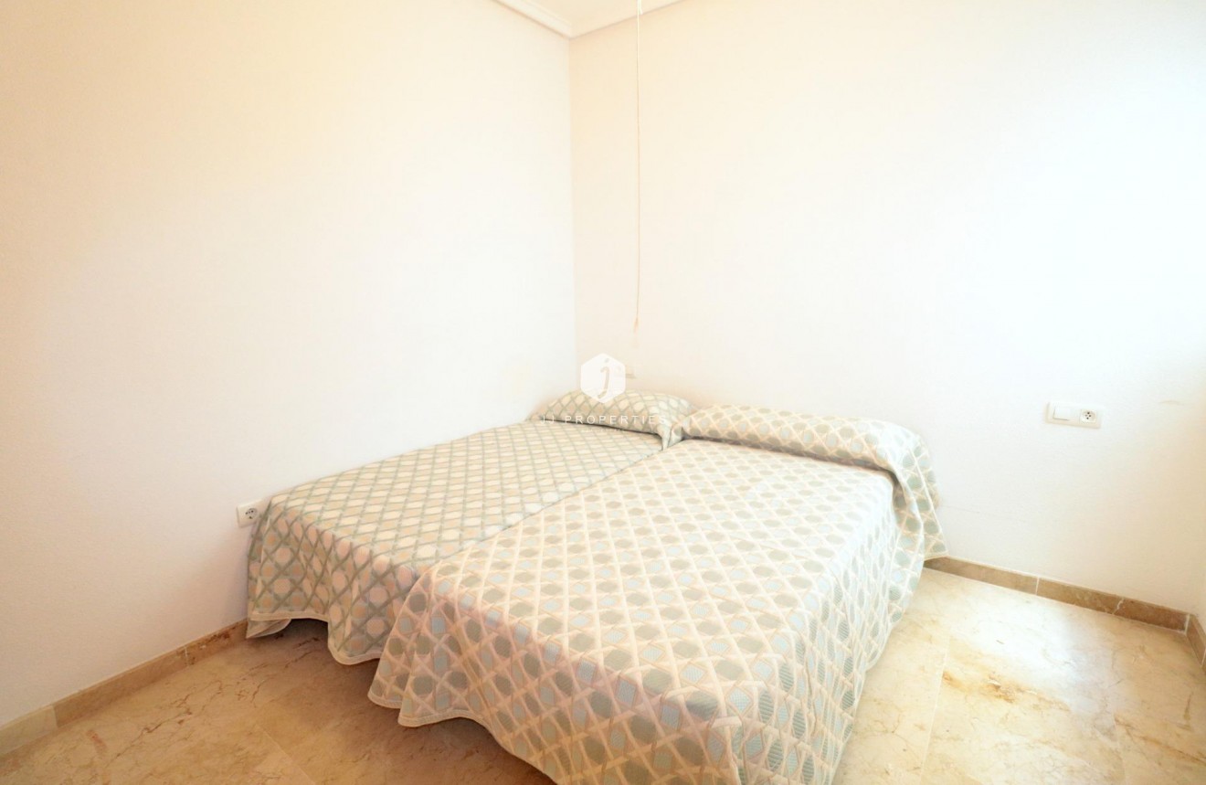 Resale - Apartment / flat -
Torrevieja - Playa del Cura
