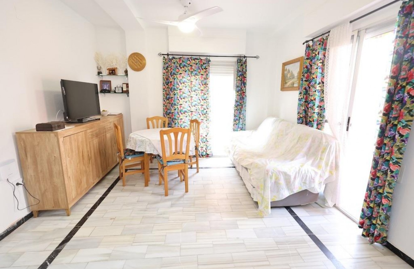 Tweedehands - Appartement / flat -
Torrevieja - Costa Blanca