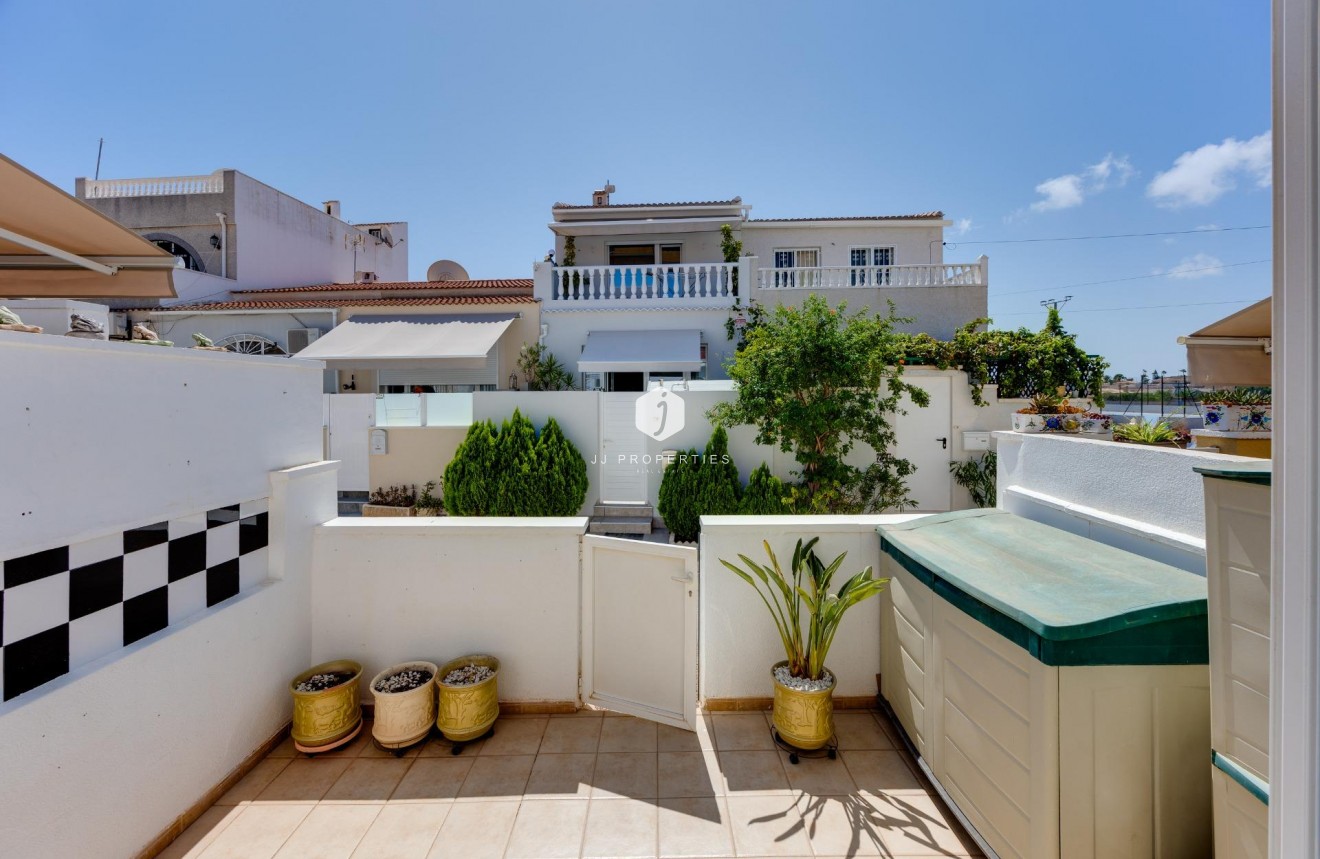 Resale - Chalet -
Torrevieja - La Siesta - El Salado - Torreta