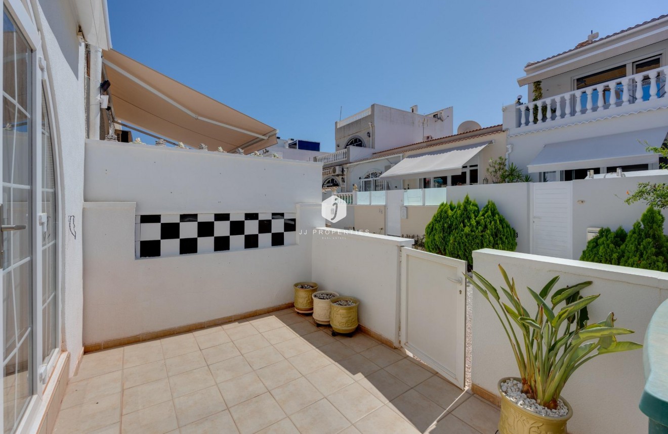 Resale - Chalet -
Torrevieja - La Siesta - El Salado - Torreta