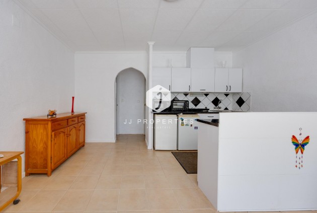 Resale - Chalet -
Torrevieja - La Siesta - El Salado - Torreta