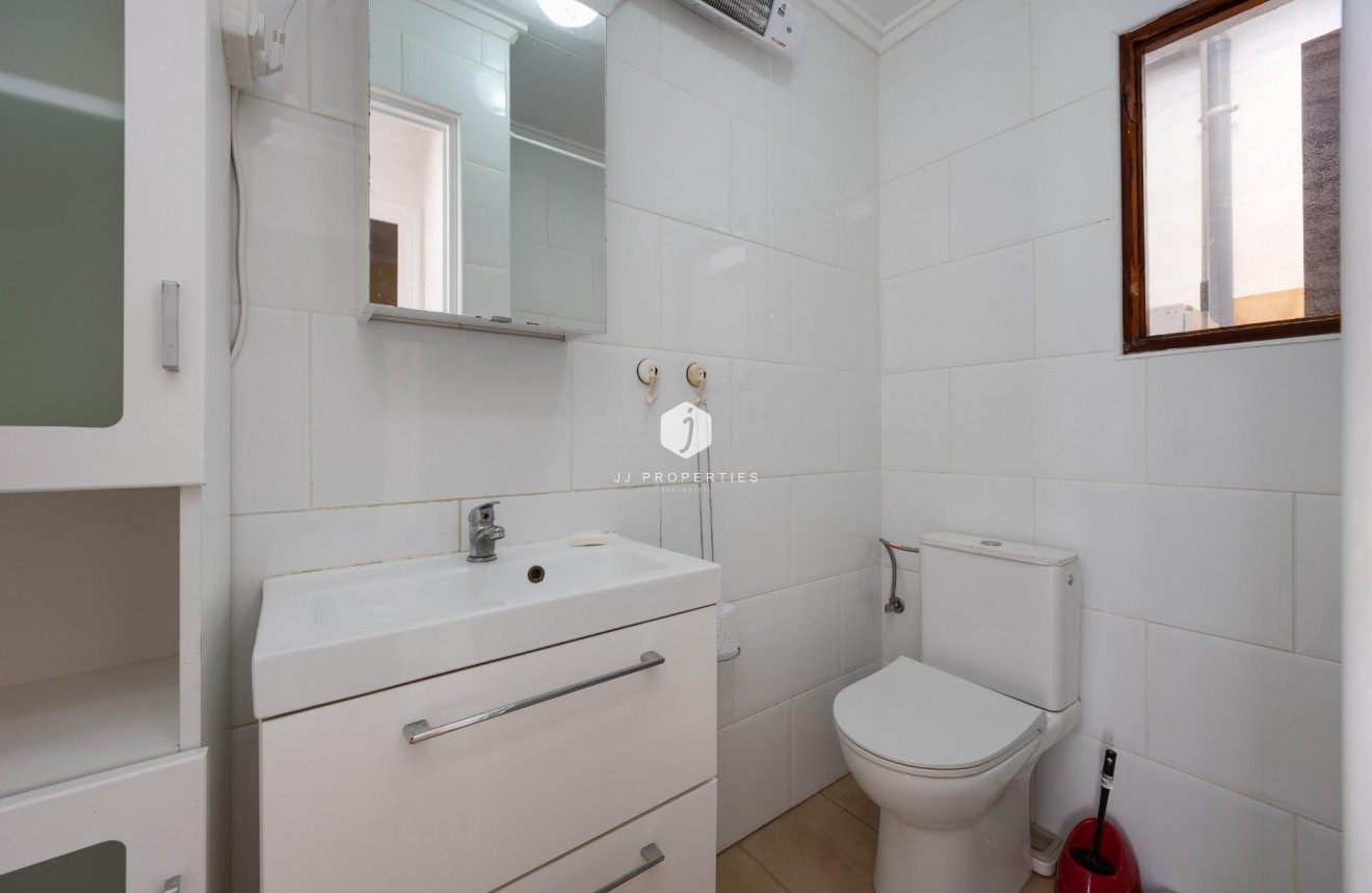 Resale - Chalet -
Torrevieja - La Siesta - El Salado - Torreta