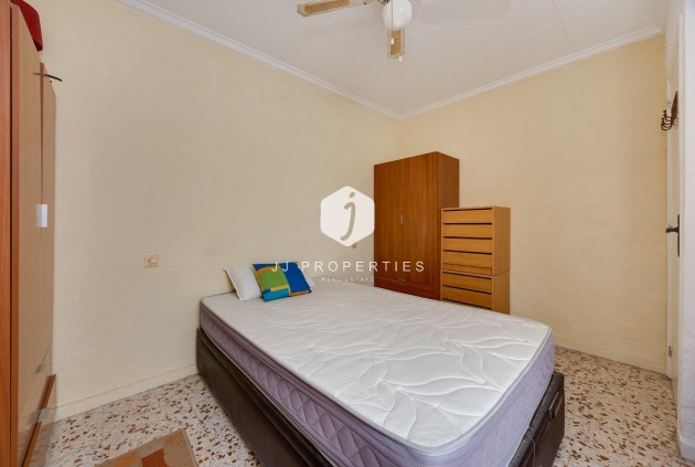 Resale - Chalet -
Torrevieja - La Siesta - El Salado - Torreta