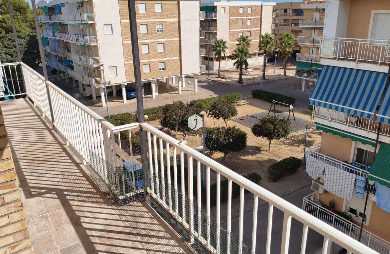 Z drugiej ręki - Daszek -
Punta Prima - Costa Blanca