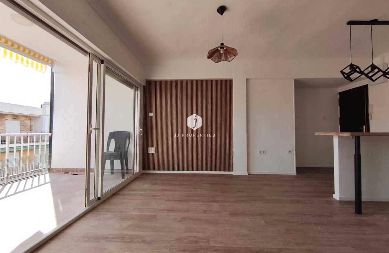 Z drugiej ręki - Daszek -
Punta Prima - Costa Blanca