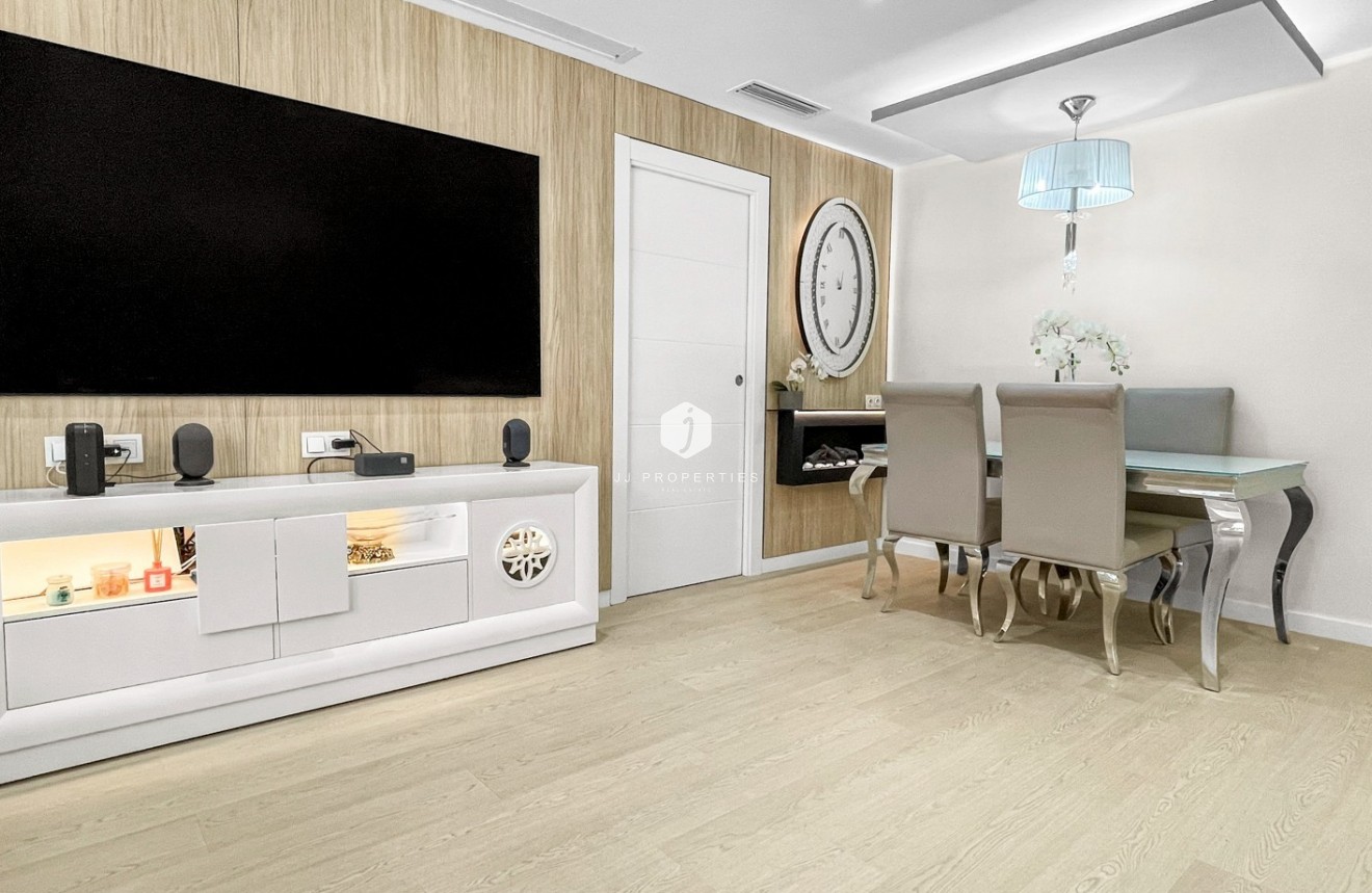 Tweedehands - Appartement / flat -
Torrevieja - Costa Blanca