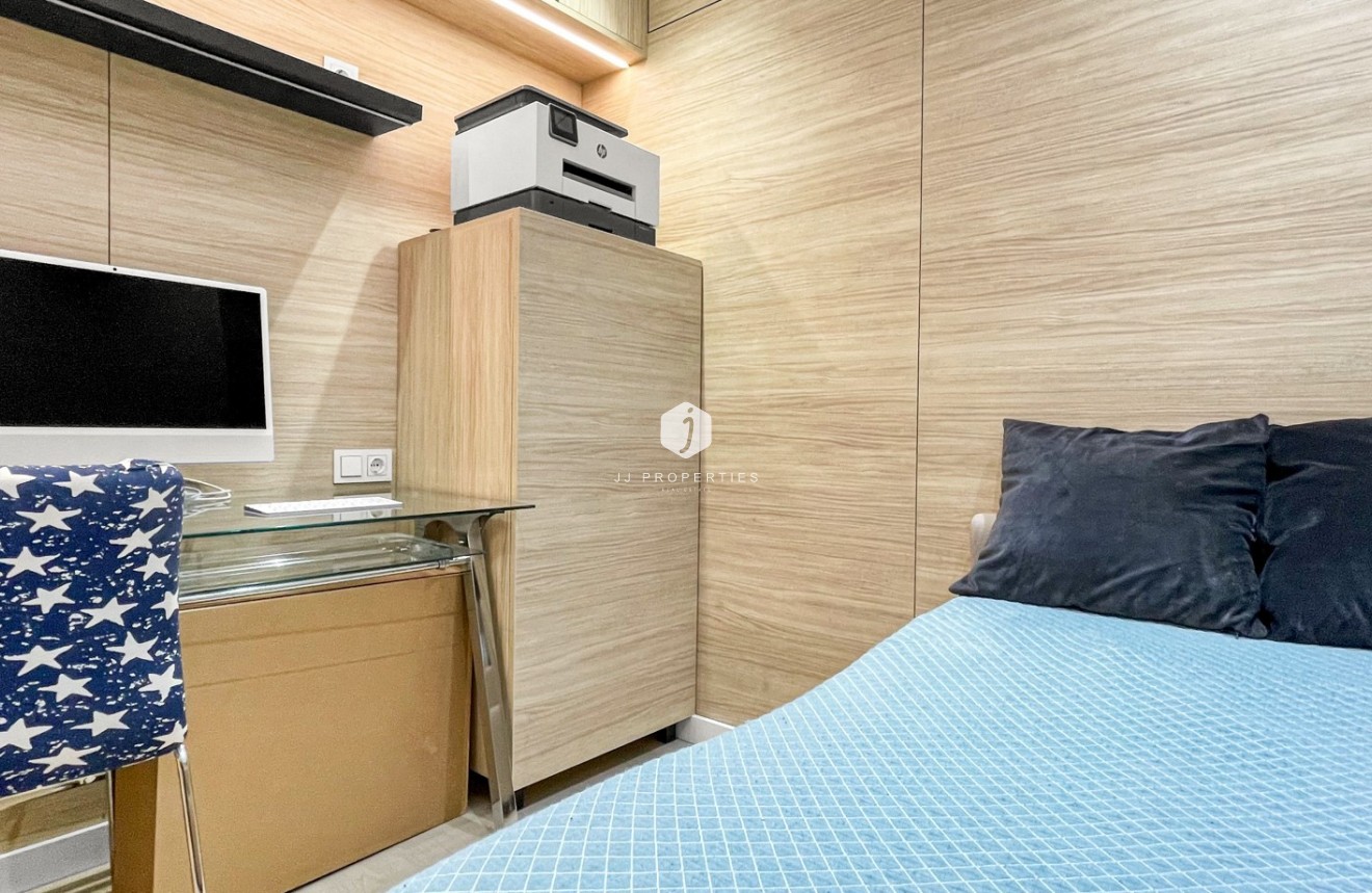 Tweedehands - Appartement / flat -
Torrevieja - Costa Blanca