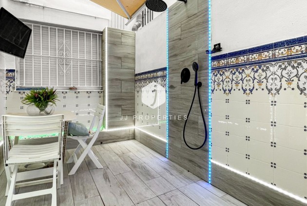 Tweedehands - Appartement / flat -
Torrevieja - Costa Blanca