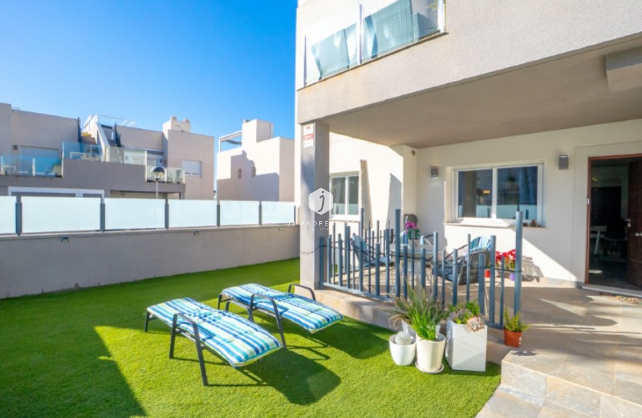 Tweedehands - Appartement / flat -
Torrevieja - Costa Blanca