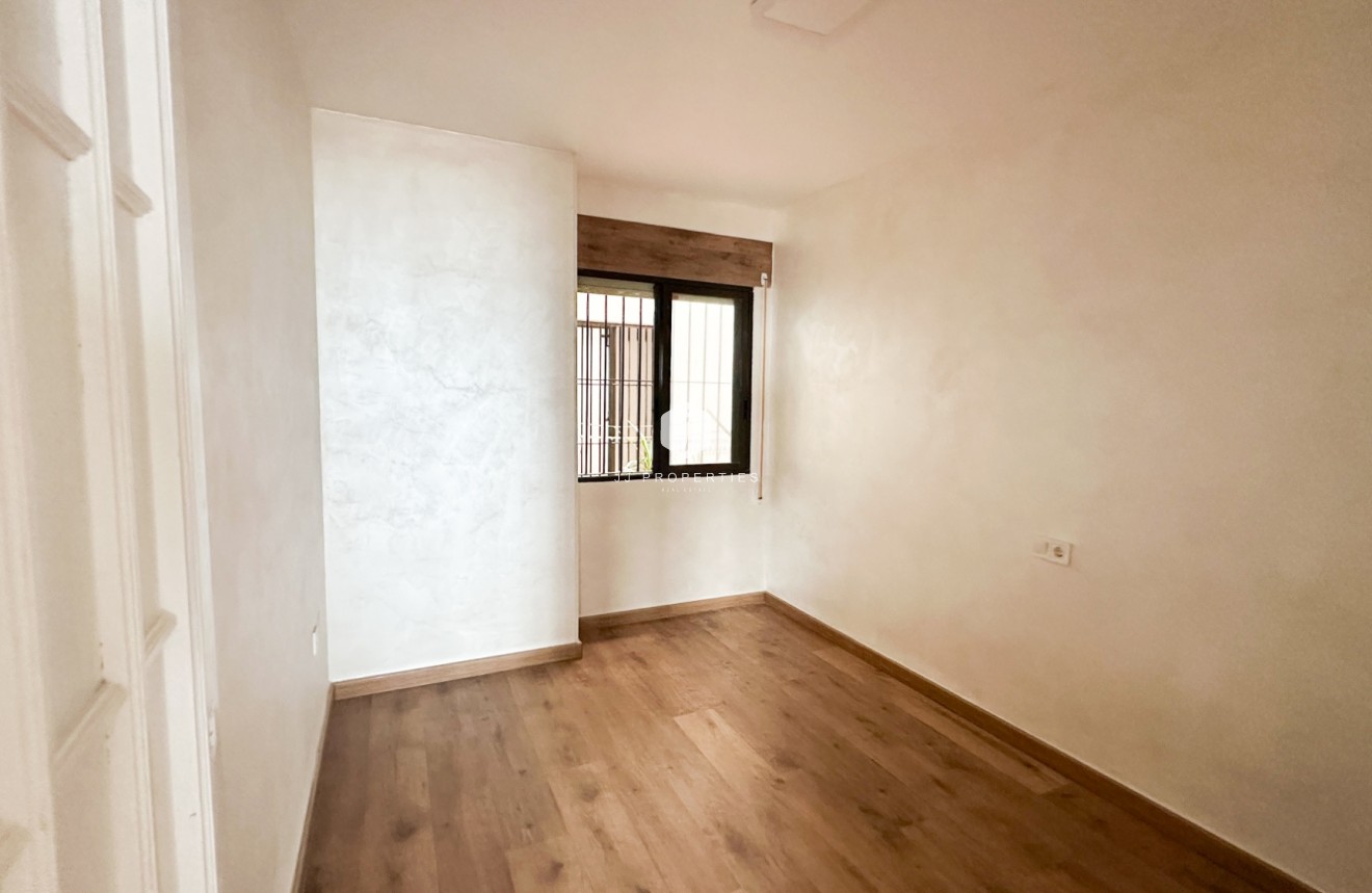 D'occasion - Appartement -
Torrevieja - Costa Blanca