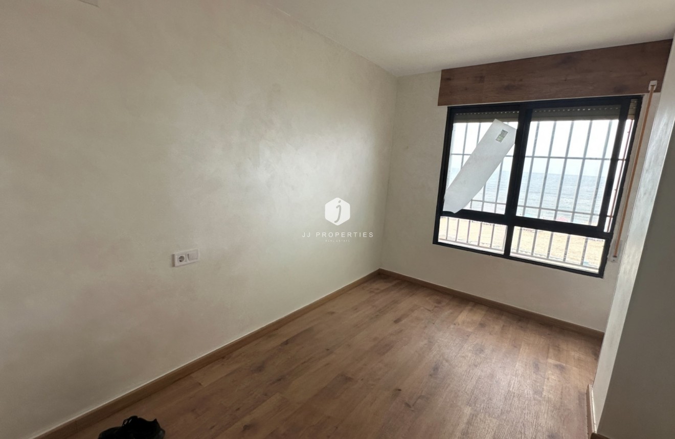 D'occasion - Appartement -
Torrevieja - Costa Blanca