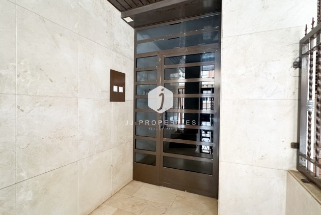 D'occasion - Appartement -
Torrevieja - Costa Blanca